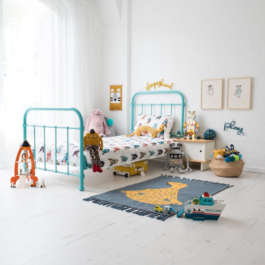 Bobby bed top in a box